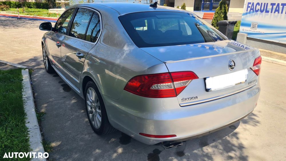Skoda Superb 2.0 TDI Elegance - 3