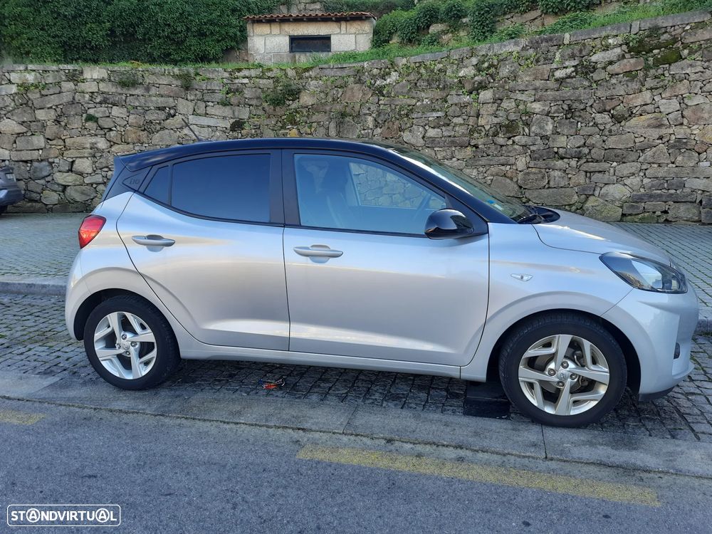 Hyundai i10 1.0 Comfort AMT - 2