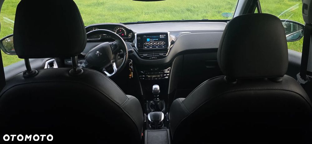 Peugeot 2008 - 10