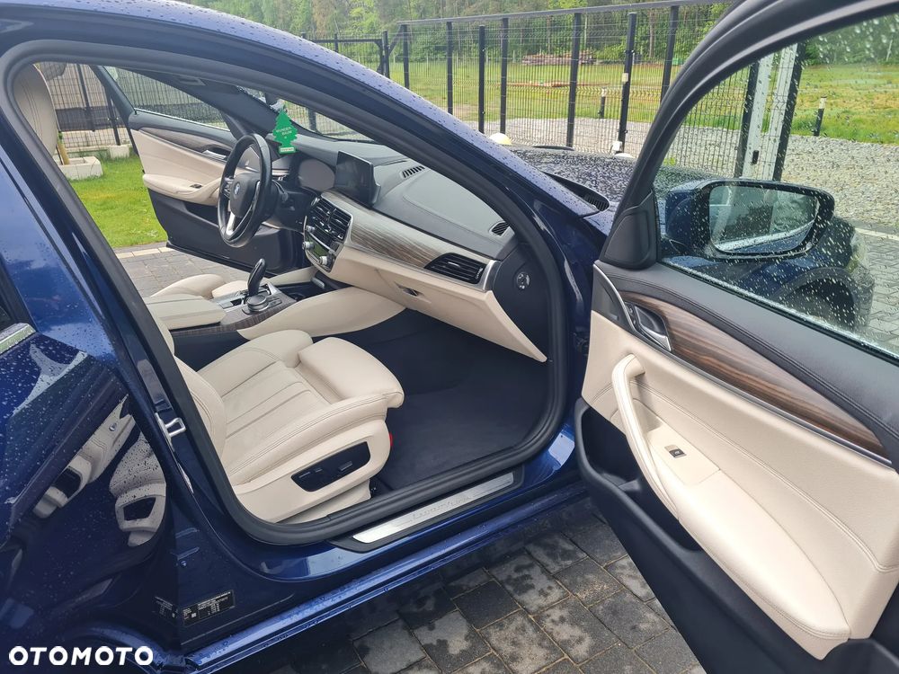 BMW Seria 5 520d Luxury Line - 11