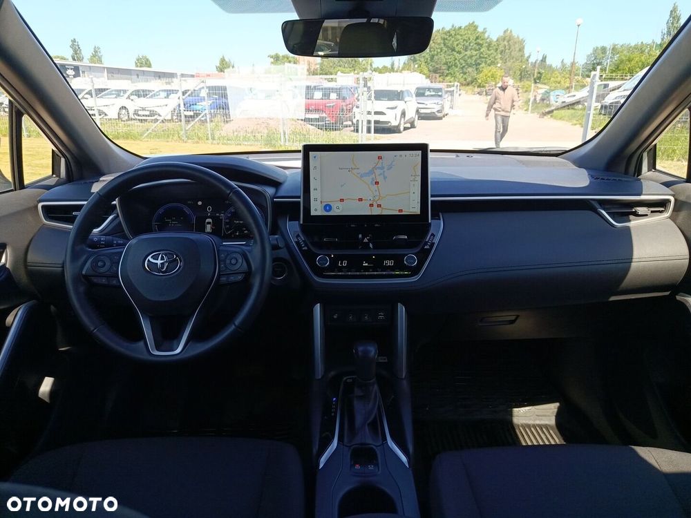 Toyota Corolla Cross - 11