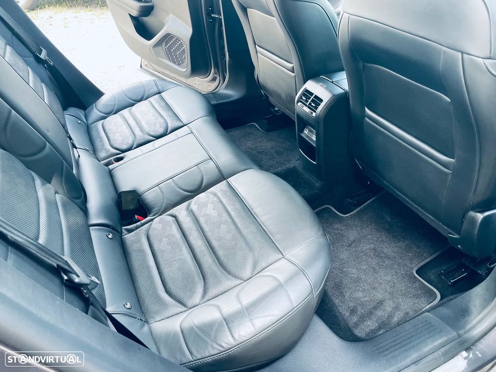 Citroën C5 X 1.6 Hybrid Shine Pack e-EAT8 - 16