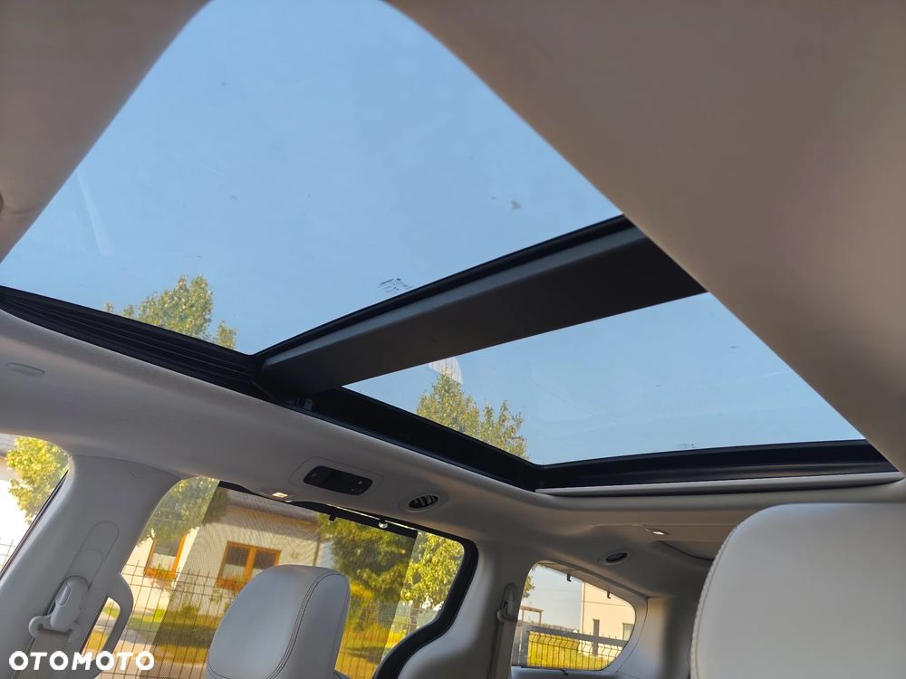 Chrysler Pacifica - 2
