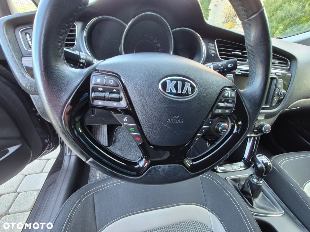 Kia Ceed - 26