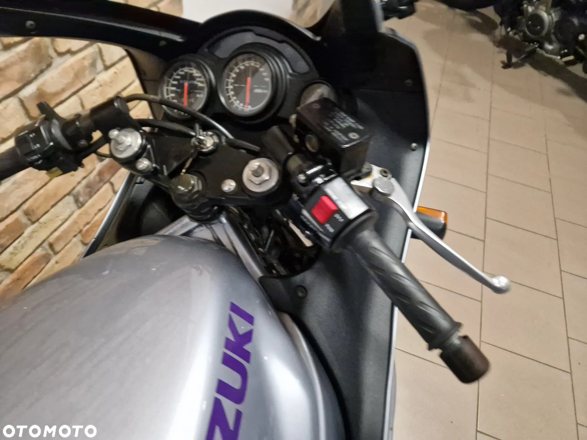 Suzuki RF - 22