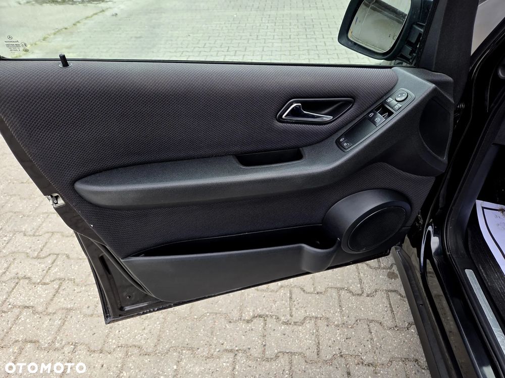 Mercedes-Benz Klasa A 160 BlueEFFICIENCY Elegance - 16