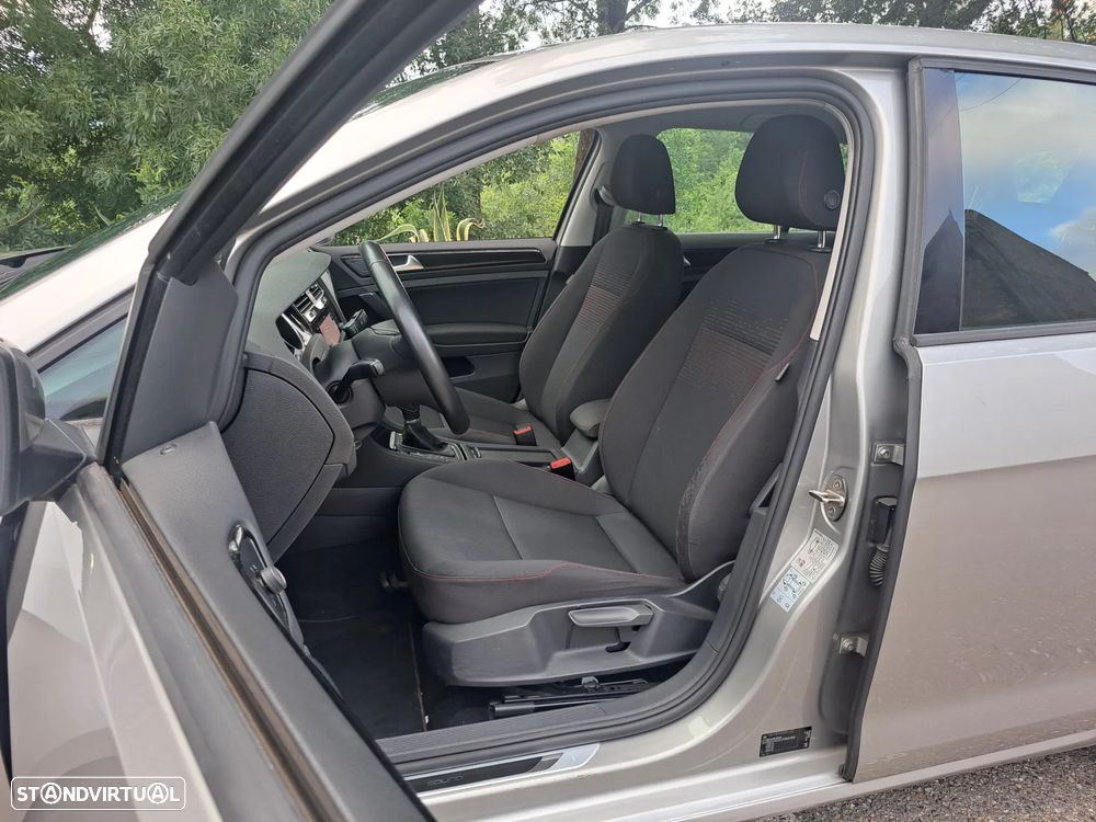 VW Golf 2.0 TDI DSG Sound - 12