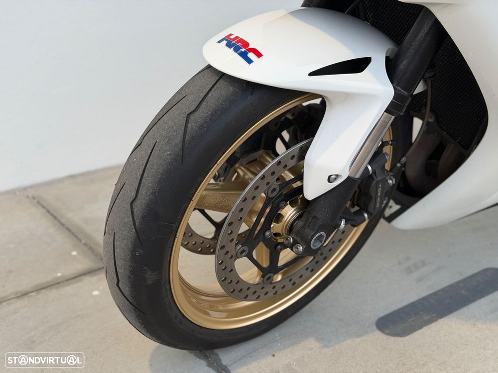 Honda CBR 1000 RR - 13