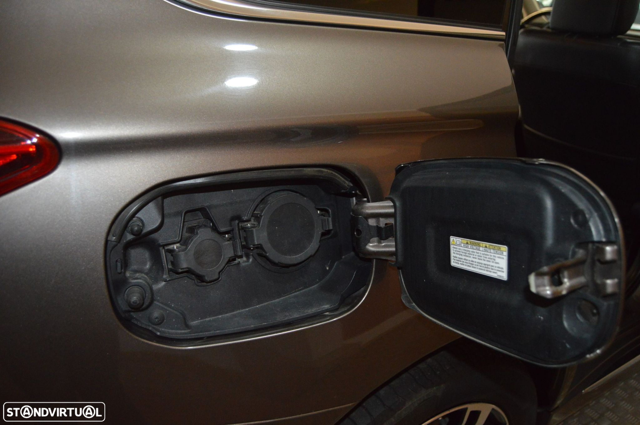 Mitsubishi Outlander 2.0 PHEV Instyle Navi - 26