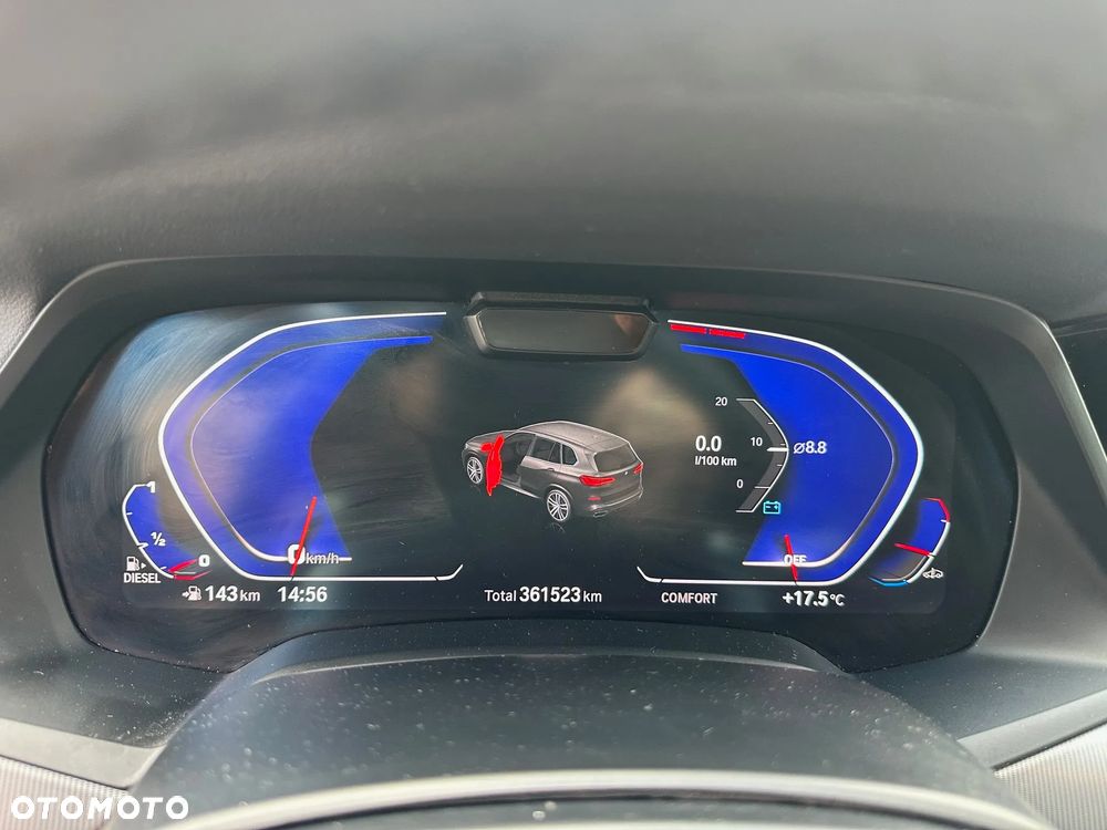 BMW X5 M M50d - 16