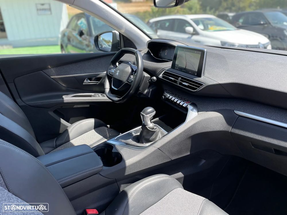 Peugeot 5008 PureTech 130 Stop & Start Allure Pack - 11