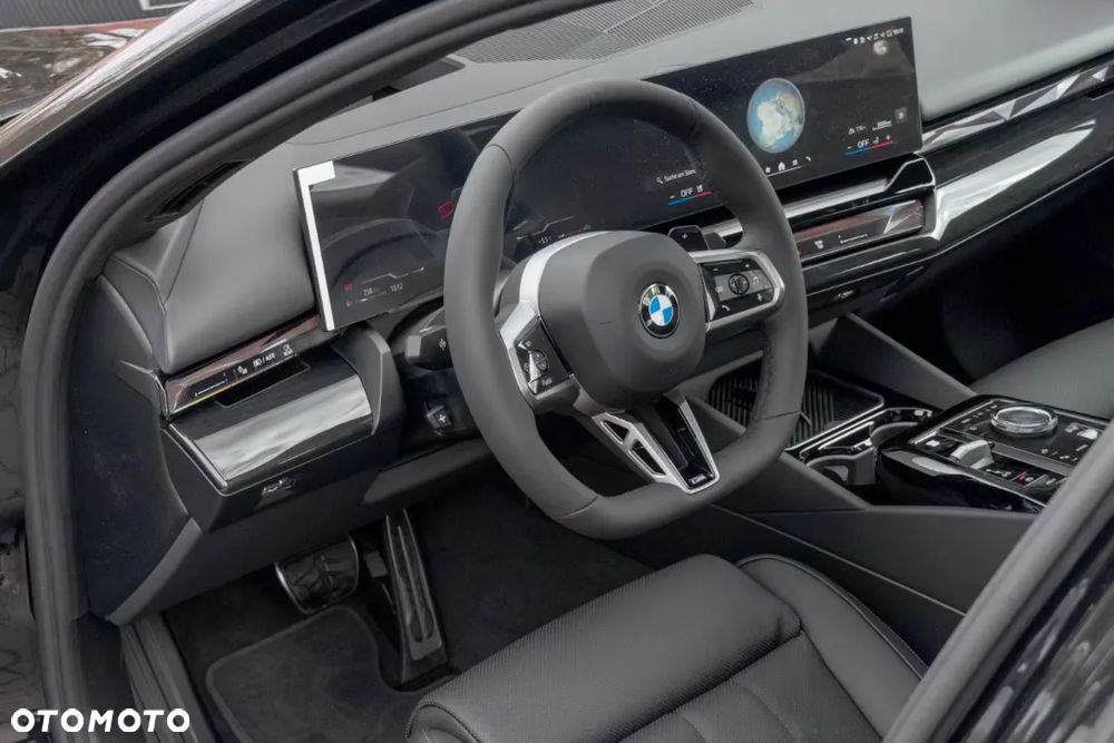 BMW Seria 5 520i mHEV M Sport - 16