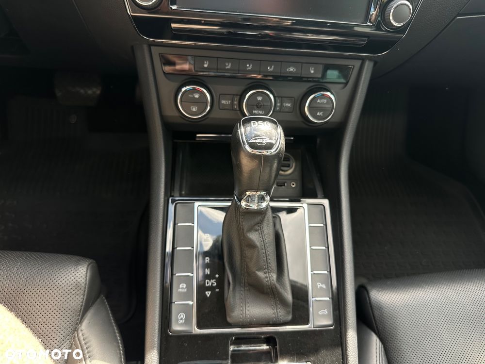 Skoda Superb 1.8 TSI L&K DSG - 21