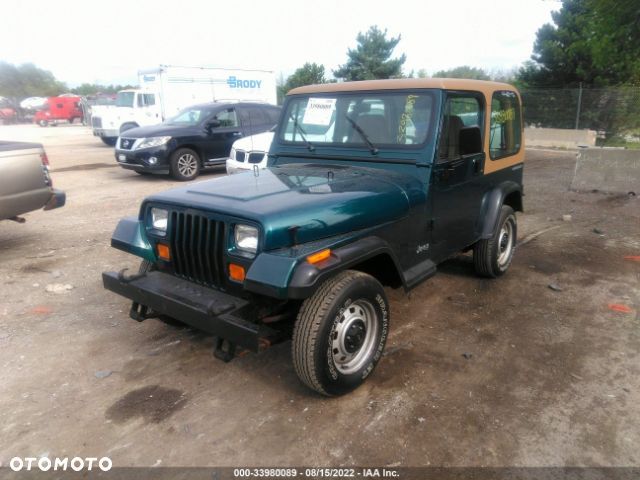 Jeep Wrangler 2.5L - 10