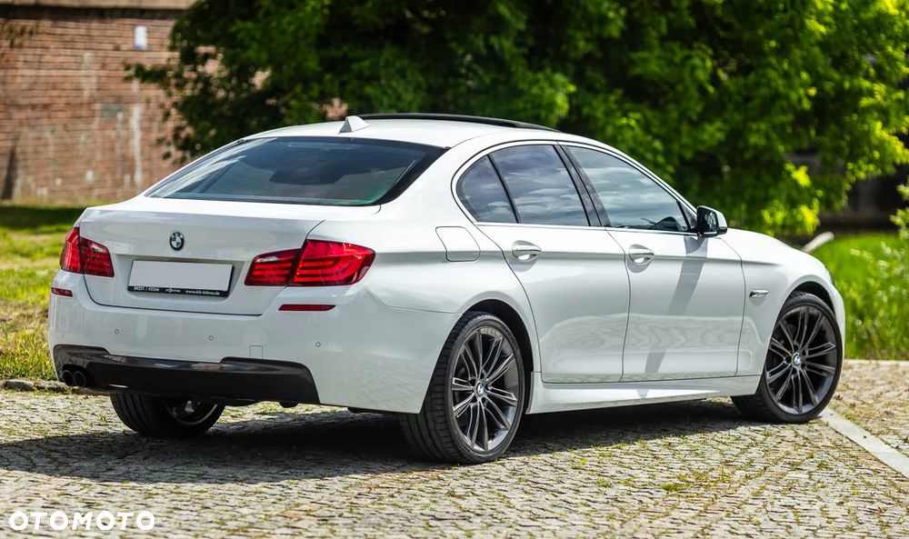 BMW Seria 5 525d - 9