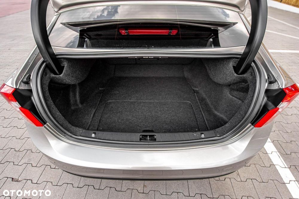 Volvo S60 - 36