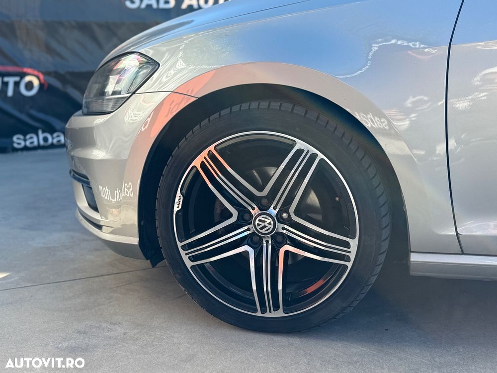 Volkswagen Golf 1.4 TSI Sound - 24