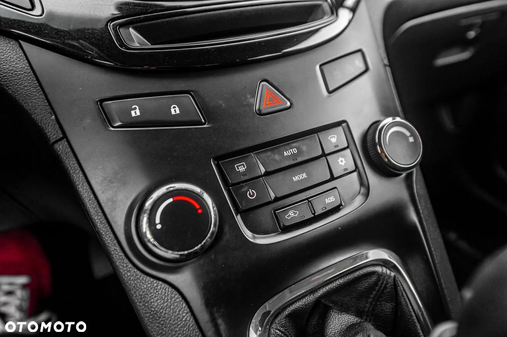 Chevrolet Orlando 1.8 LT+ - 30