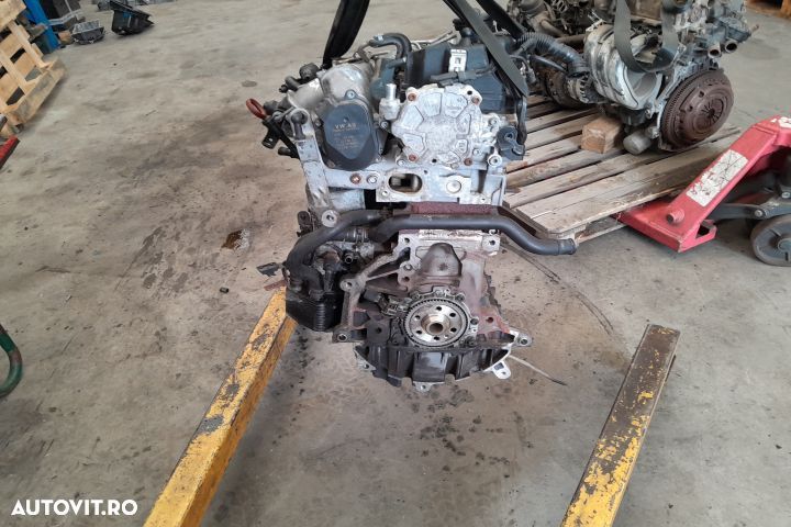 Motor fara anexe TIP MOTOR CBAB 174000KM TIP MOTOR CBAB 174000KM Volk - 3