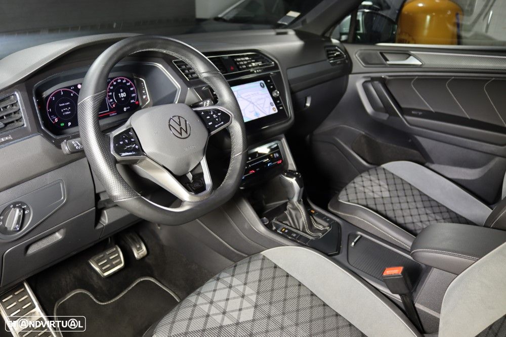 VW Tiguan Allspace 2.0 TDI R-Line DSG - 21