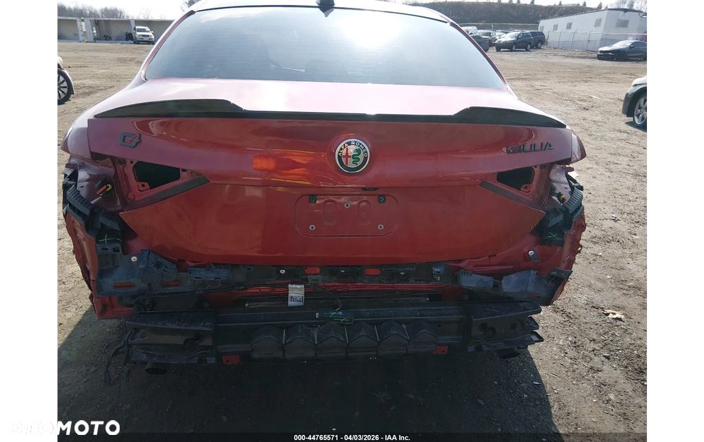 Alfa Romeo Giulia - 6