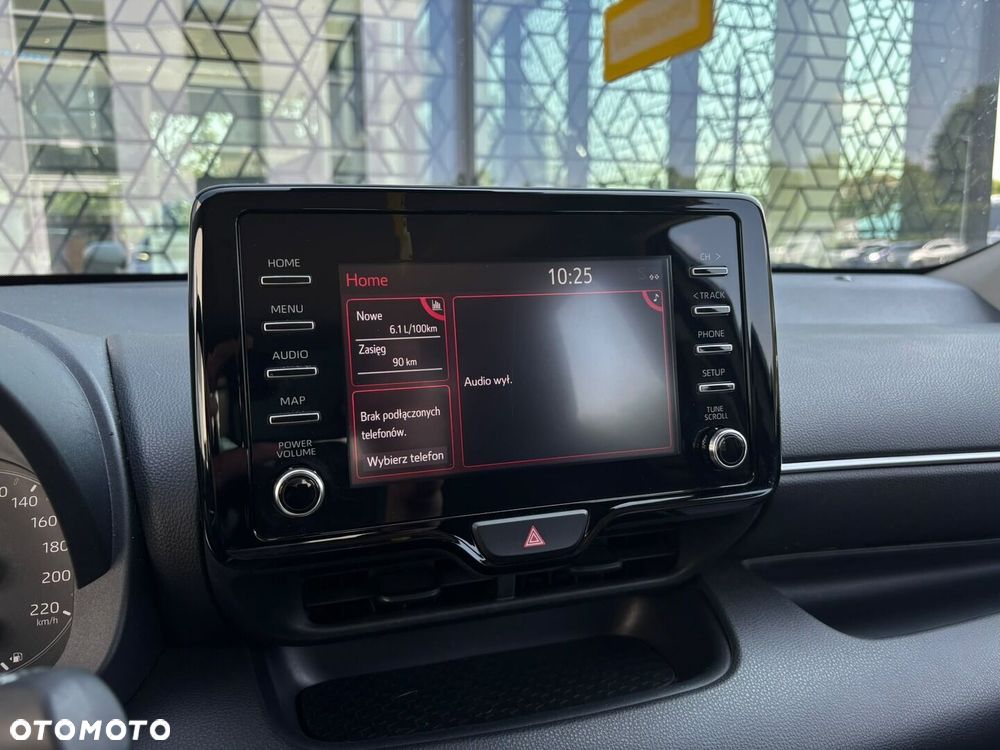 Toyota Yaris - 16