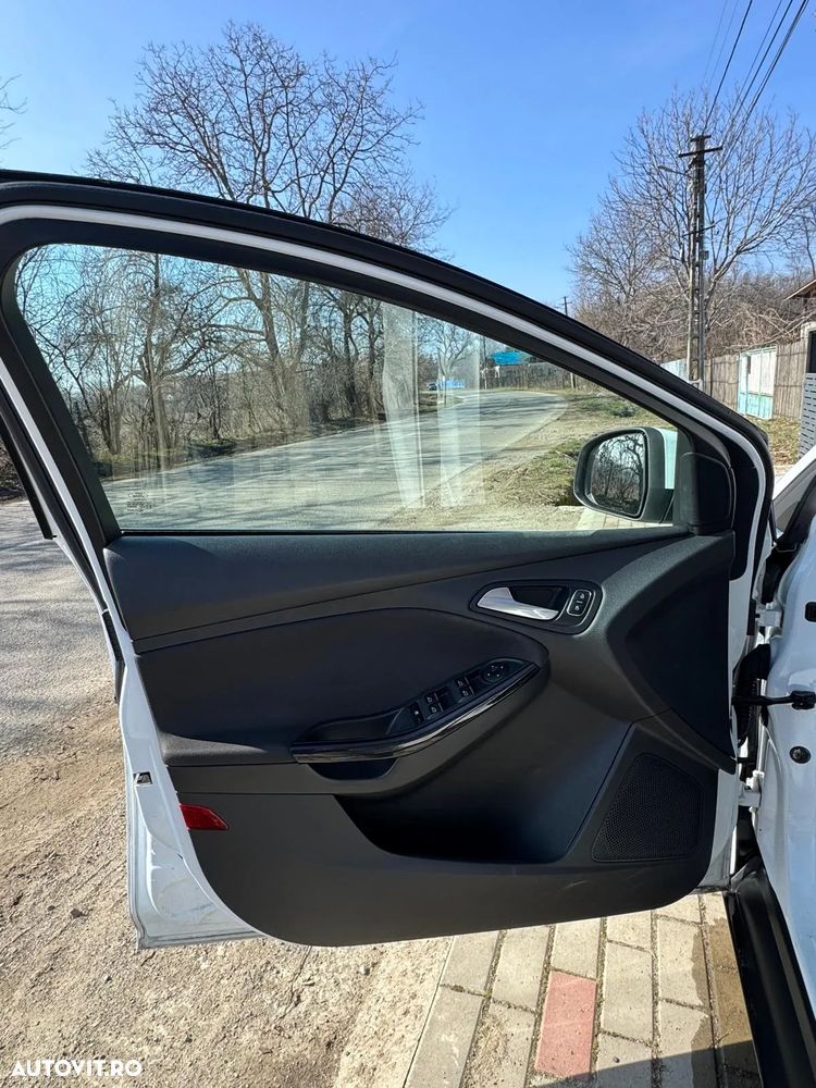 Ford Focus 1.5 TDCi DPF Start-Stopp-System Titanium - 17