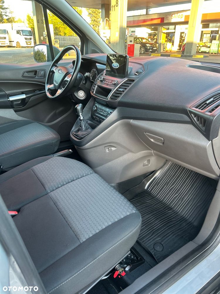 Ford Transit Connect - 11