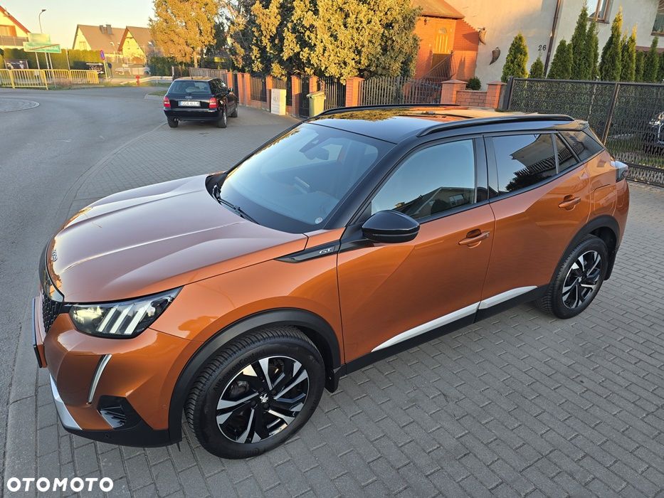Peugeot 2008 PureTech 130 EAT8 GT - 10