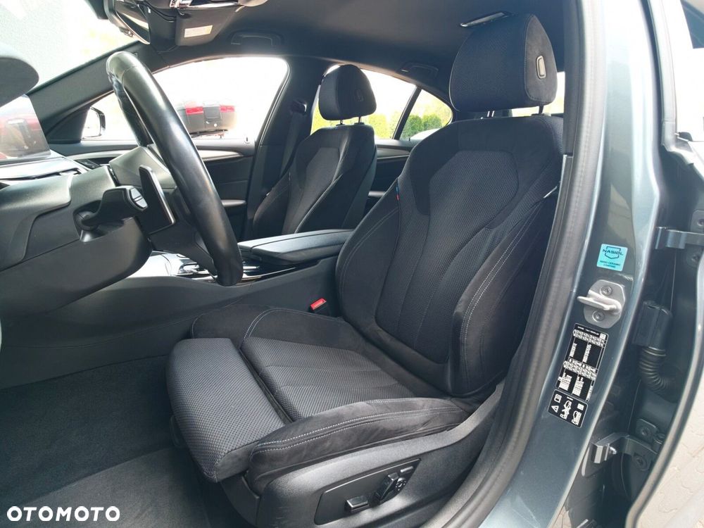 BMW Seria 5 520d xDrive MHEV M Sport sport - 9