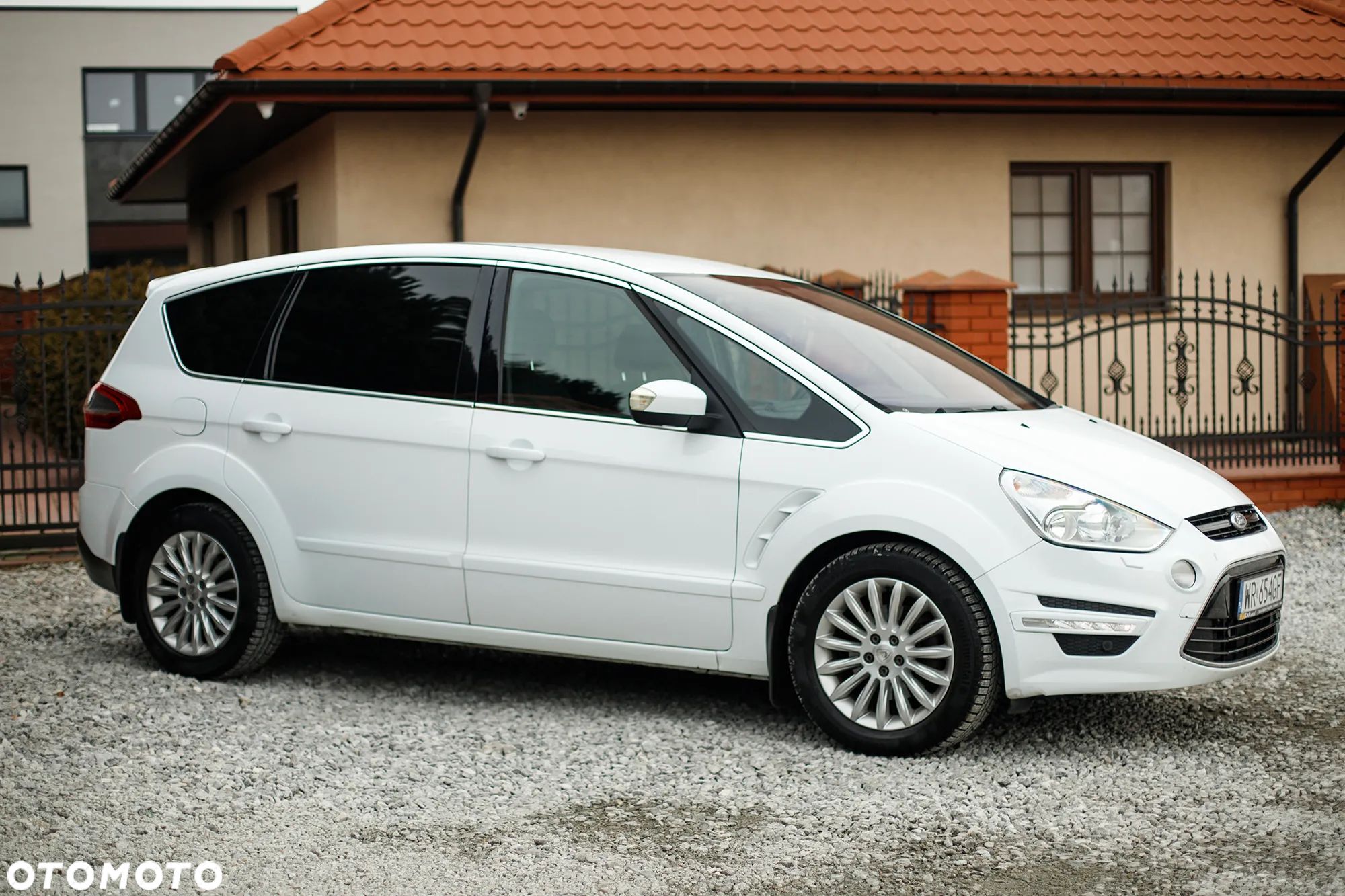 Ford S-Max 2.0 TDCi DPF Titanium - 1