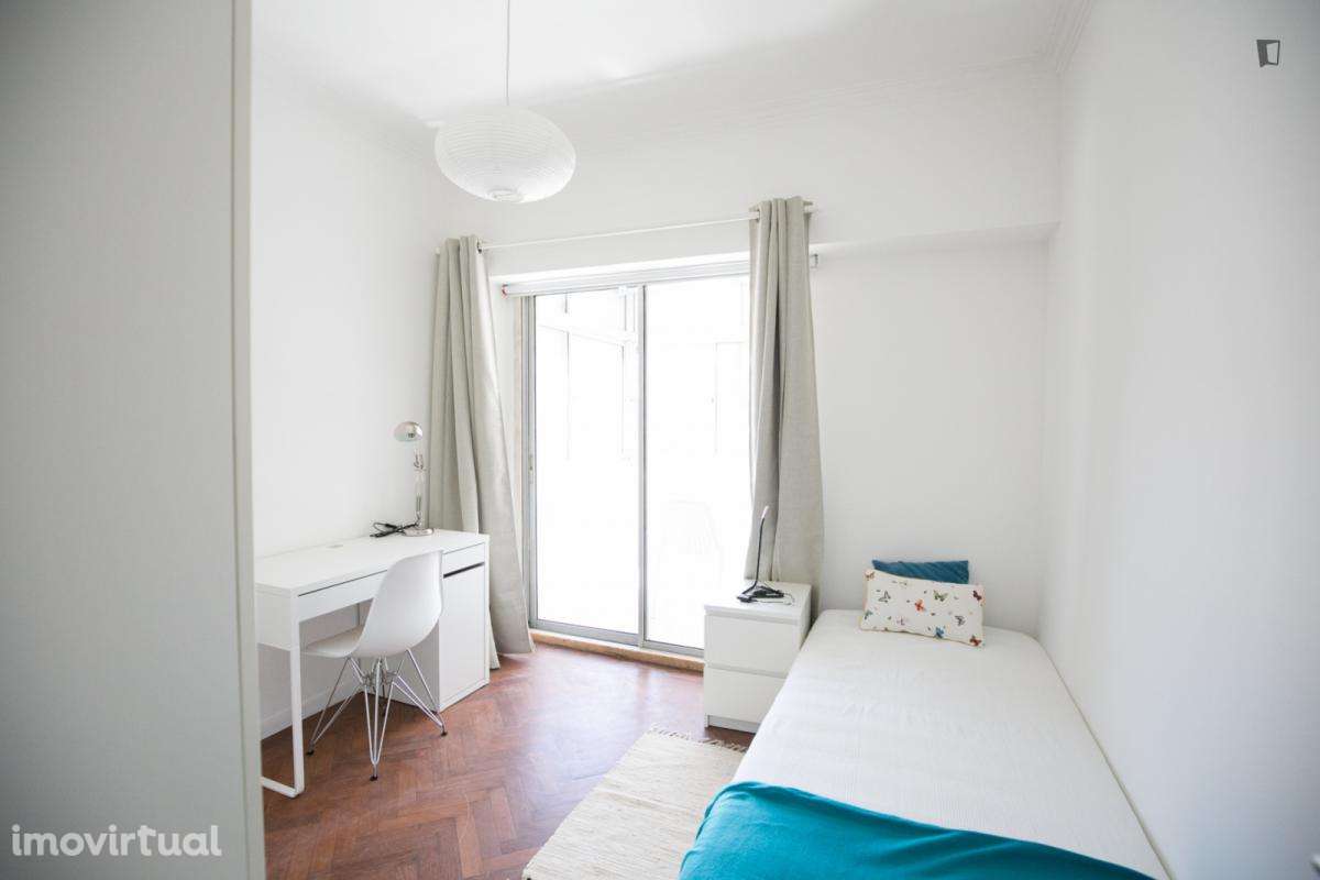 Quarto - localizado em Penha de França Lisbon - Grande imagem: 2/23