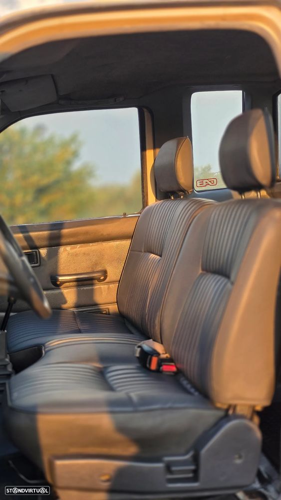 Nissan Pick Up - 13