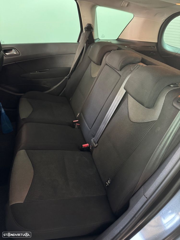 Peugeot 308 SW 1.6 HDi Executive - 14