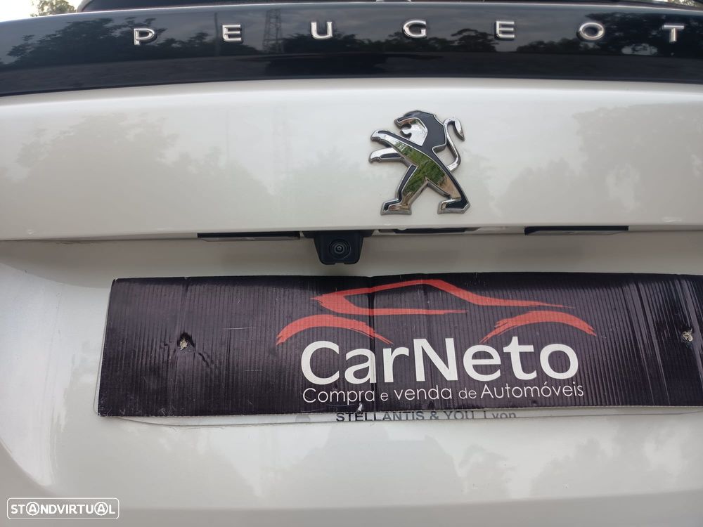 Peugeot e-2008 50 kWh GT Pack - 19