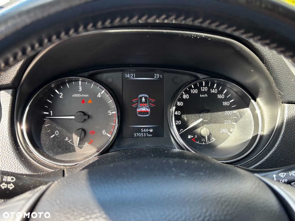 Nissan Qashqai - 10
