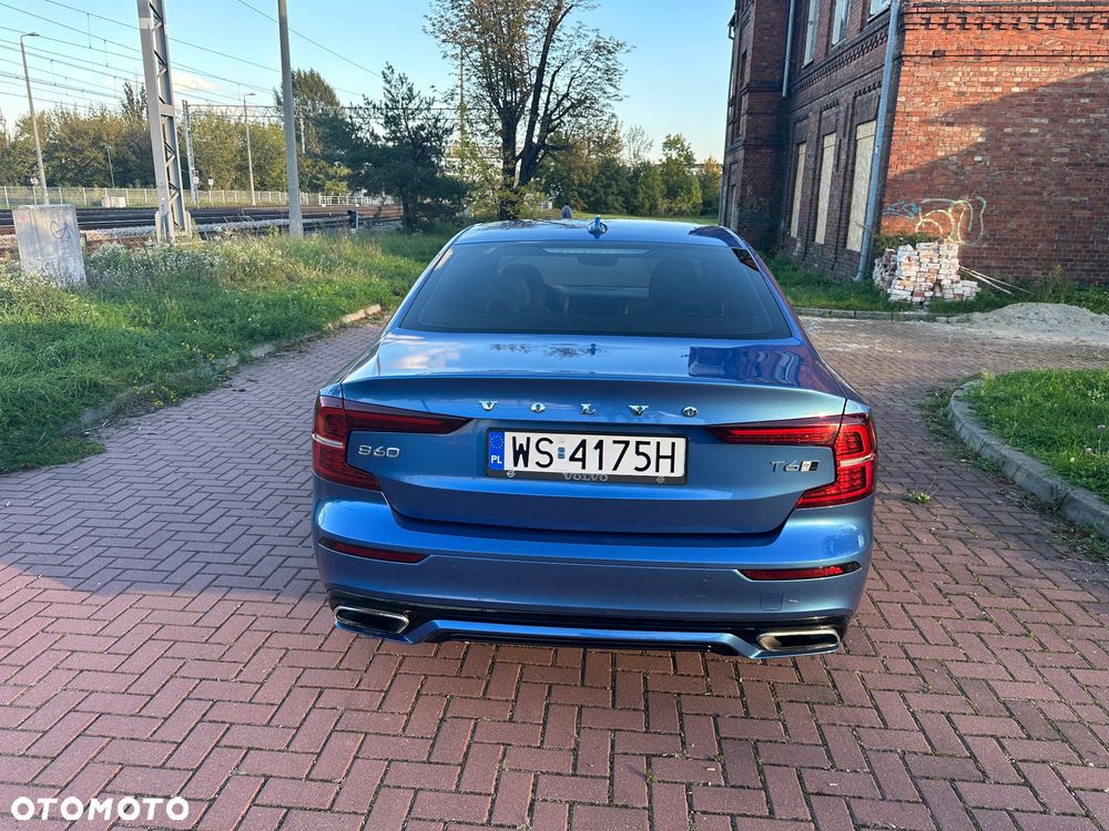 Volvo S60 T6 AWD R-Design - 17