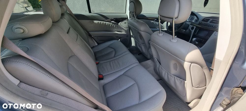 Mercedes-Benz Klasa E 320 T Avantgarde - 12