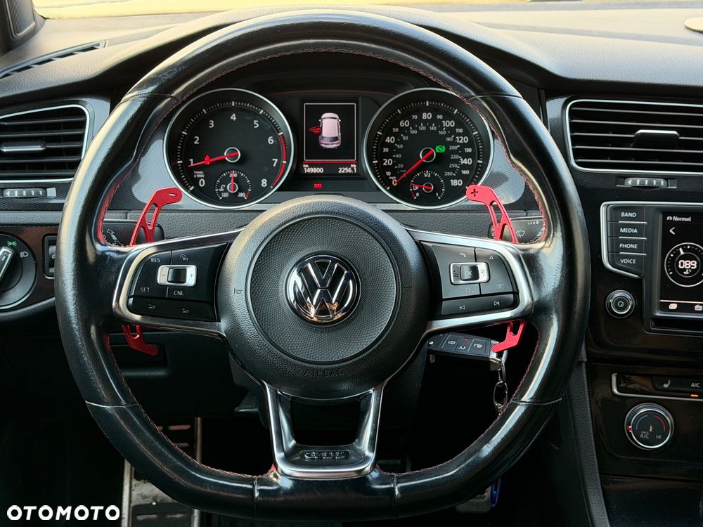 Volkswagen Golf - 20