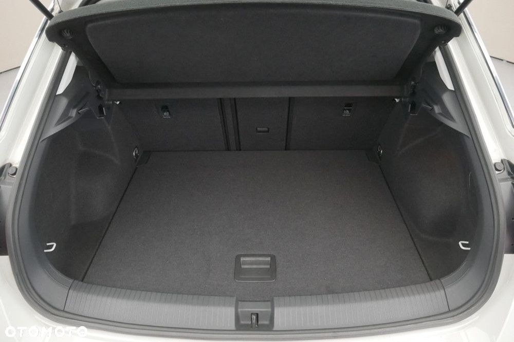 Volkswagen T-Roc - 16