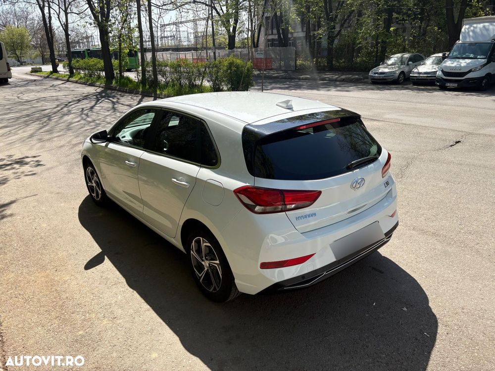 Hyundai i30 1.5 110CP 5DR M/T Highway - 10