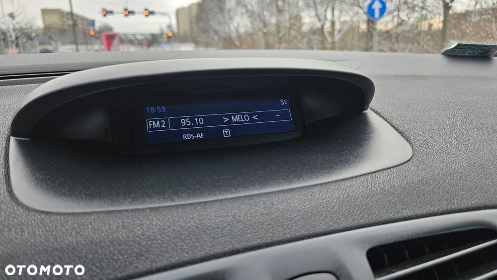 Renault Megane 1.6 16V Limited - 8