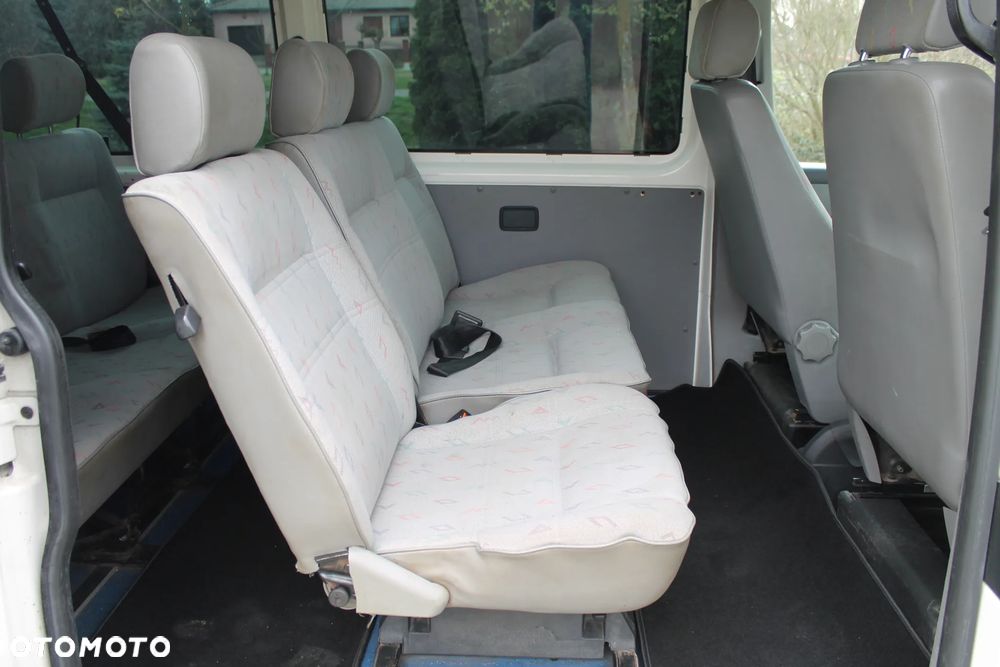 Volkswagen Transporter - 14