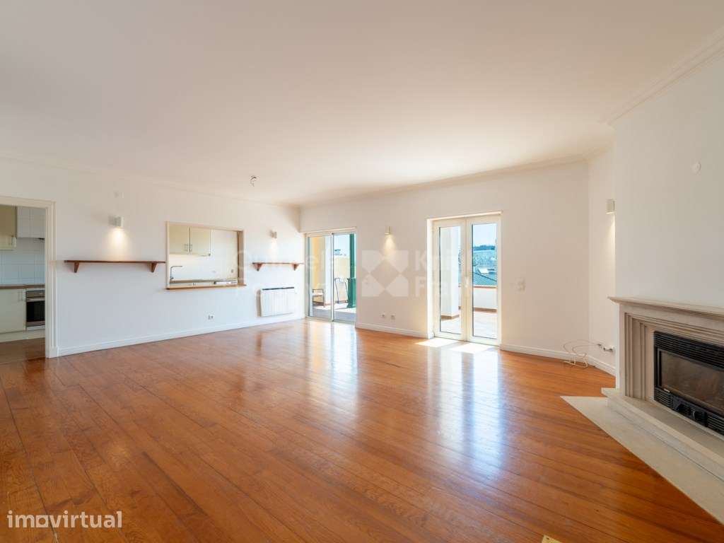 Apartamento T1 com vista mar para arrendamento no Monte Estoril - Grande imagem: 3/31