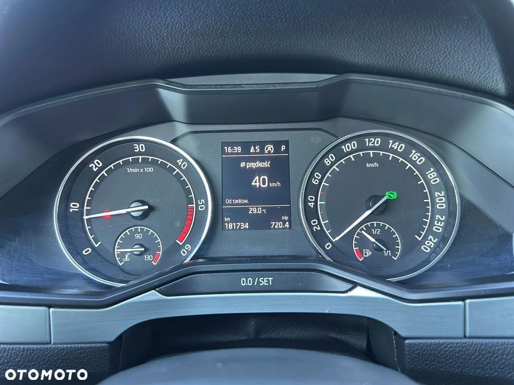 Skoda Superb 2.0 TDI Ambition DSG - 24