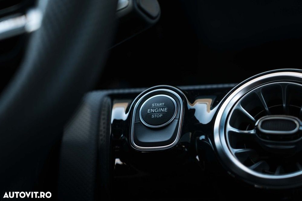 Mercedes-Benz A - 22