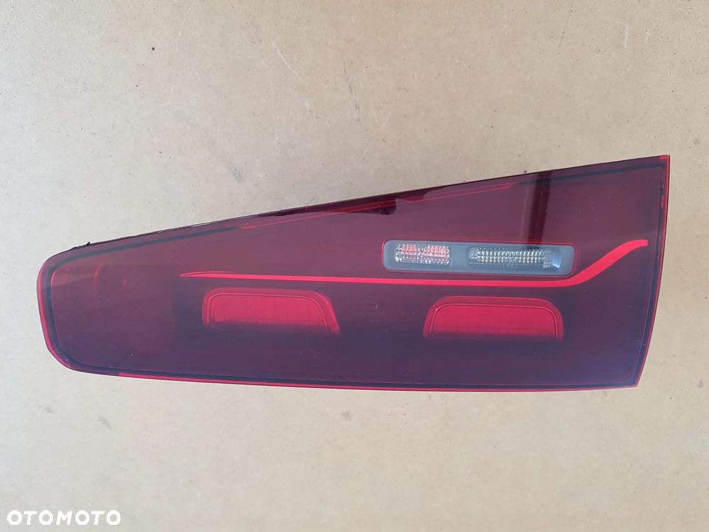 mercedes gls 24^ lampa led lewa na klapę A1679067710 - 1