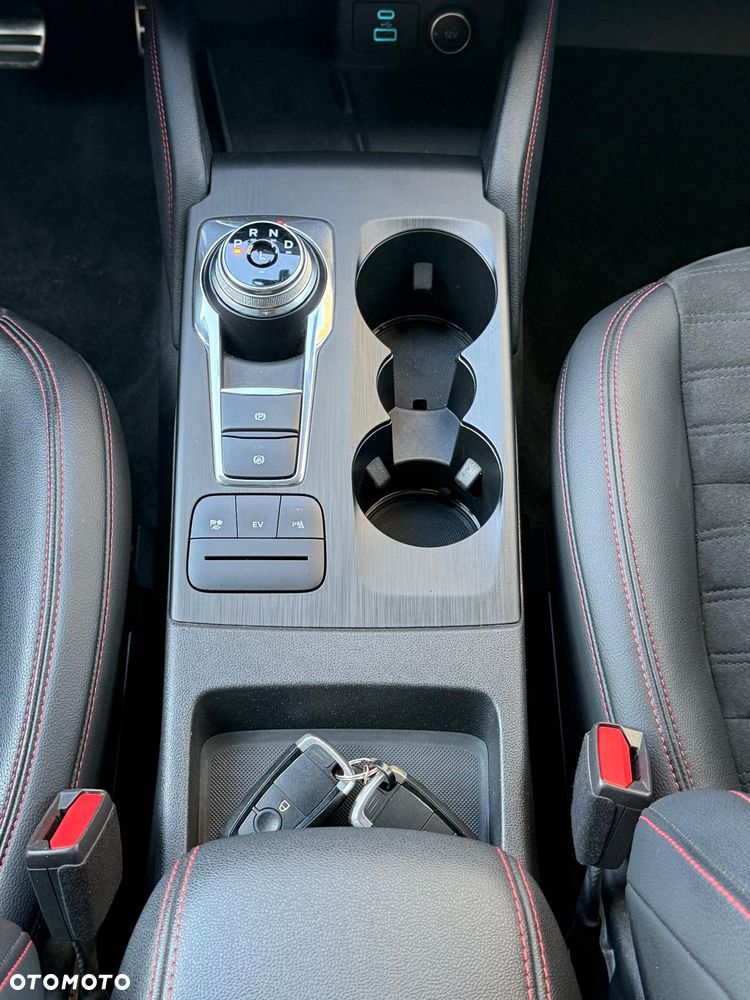 Ford Kuga 2.5P PHEV FWD ST-Line X - 25