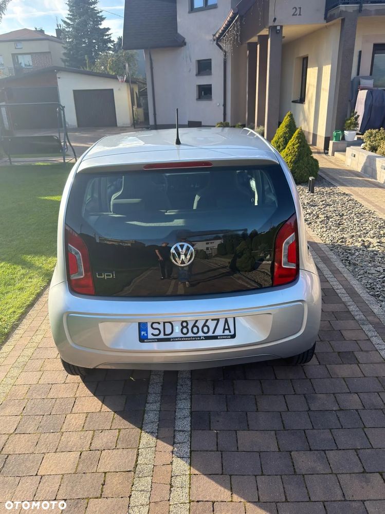 Volkswagen Up 2013 photo 4