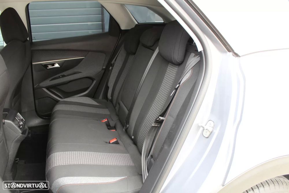 Peugeot 3008 1.2 PureTech Style - 11